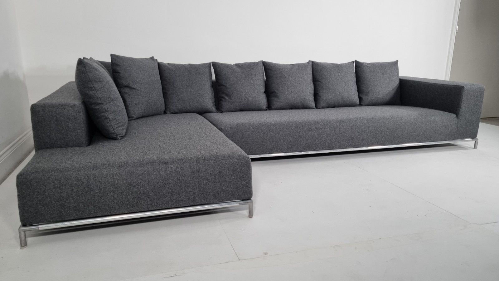 Bb Italia George Grande L Shape In Soft Charcoal Wool Immaculate Condition photo Furniture