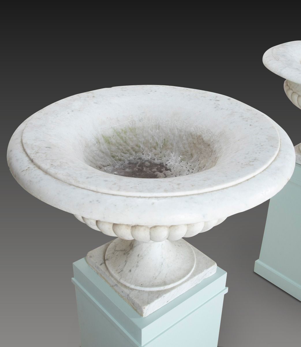 6300.0 Pair Of 19th Century Italian Marble Tazza Urns photo