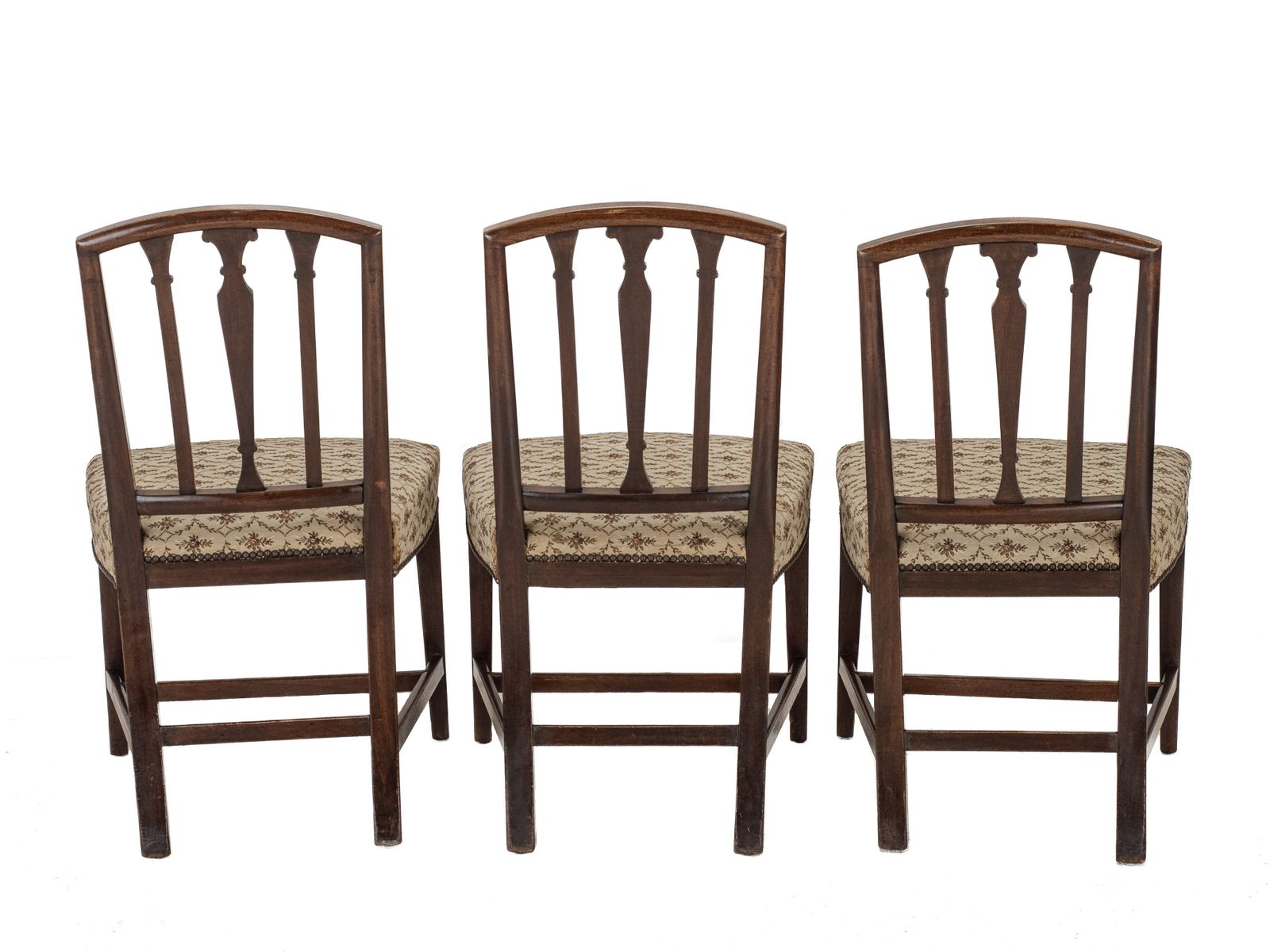 photo vintage Set Of Six Georgian Mahogany Sheraton Style Dining Chairs, C.1800, Including A Pair Of Armchairs (Carvers)