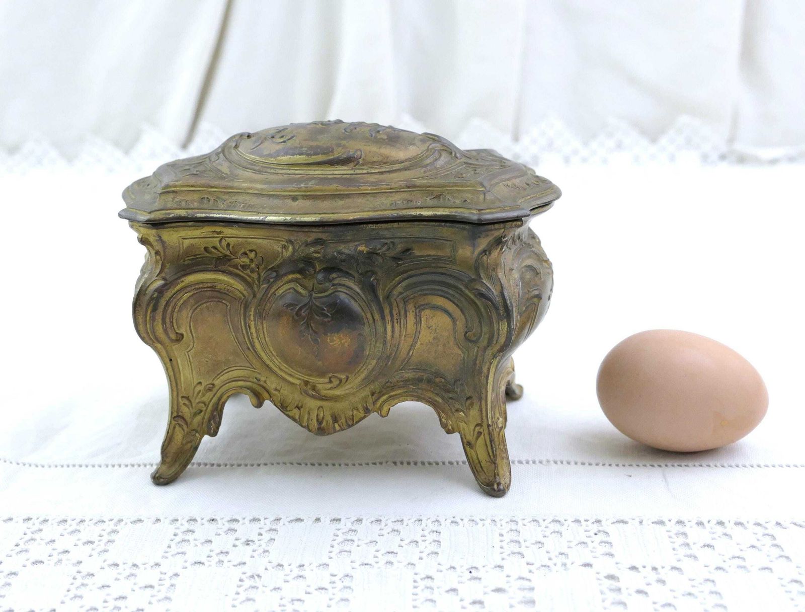 Antique French Worn Gold Plated Bronze Ornate 4 Legged Jewelry Box, Retro Rococo Style Casket France, Parisian Versailles Brocante Decor photo buy