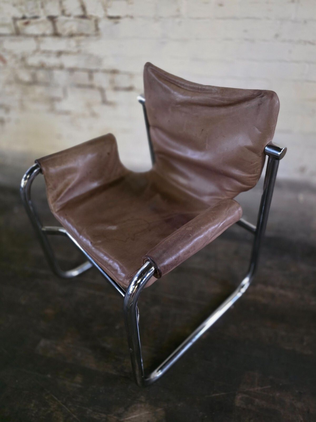 photo vinterior A Pair Of Mid Century Sling Chairs By Maurice Burke Circa 1960s