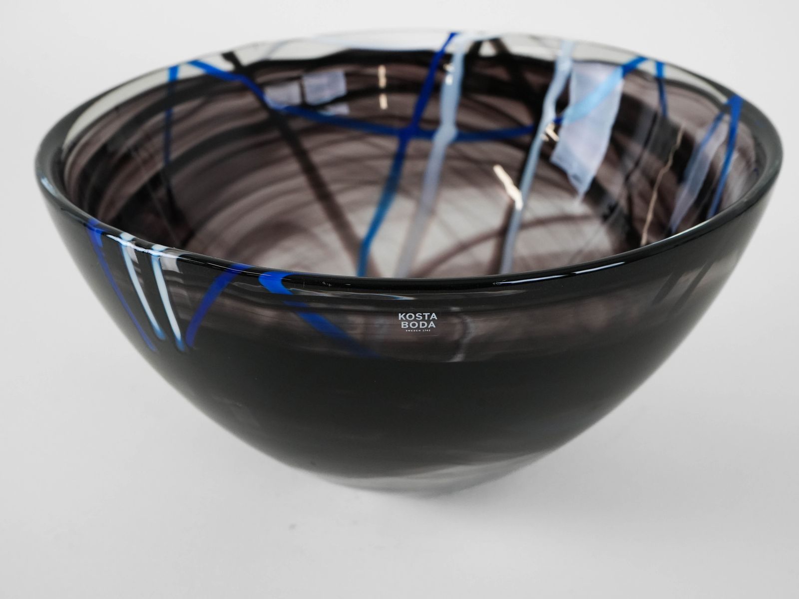 Glass Bowl Contrast, Swedish Design, 1980s, Manufacturer: Kosta Boda, Designer: Anna Ehrner photo 369.0