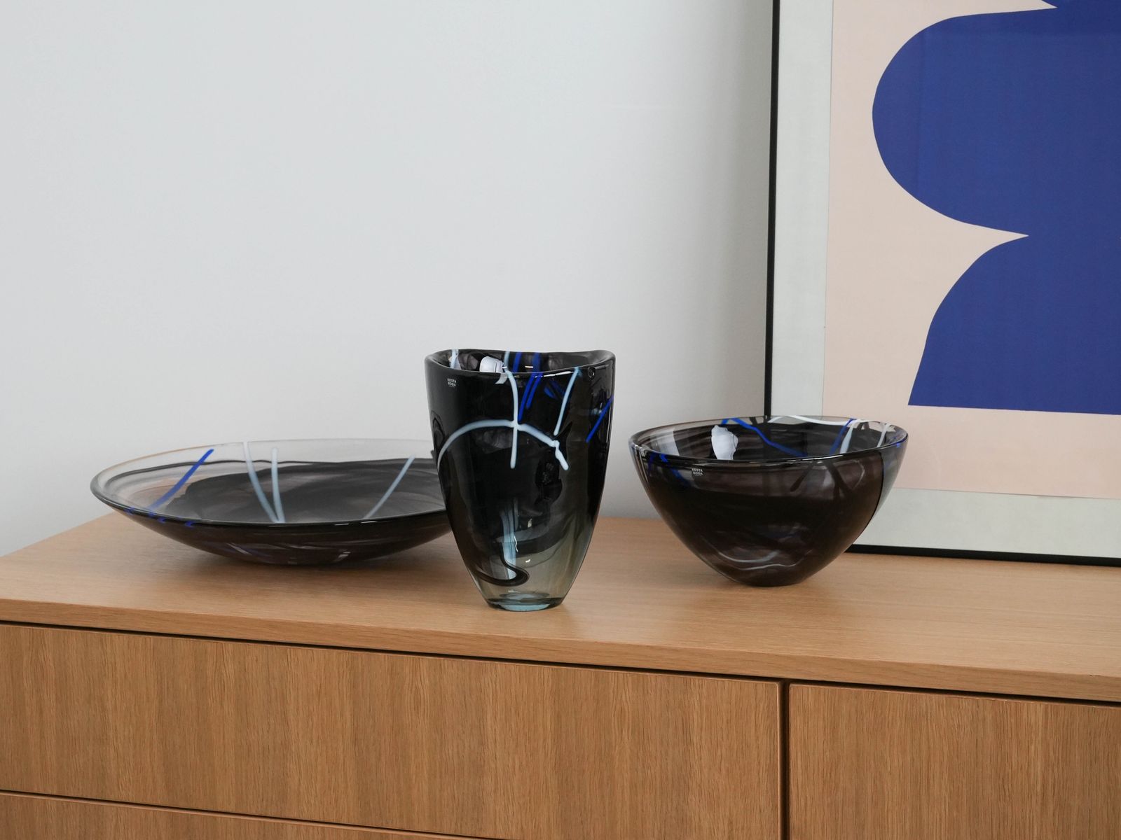 Glass Platter Contrast, Swedish Design, 1980s, Manufacturer: Kosta Boda, Designer: Anna Ehrner photo furniture