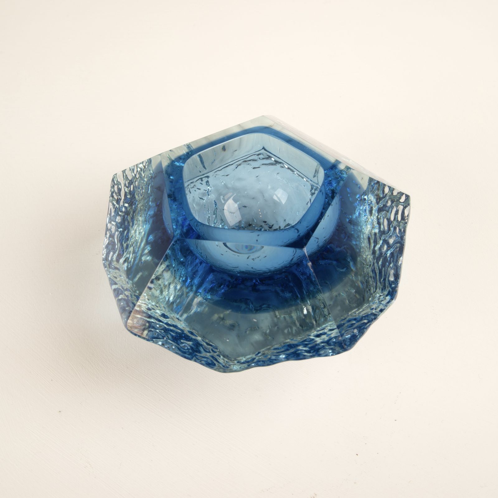 Sculptural Ashtray In Submerged Glass By Gianfranco Mandruzzato, Murano photo for sale
