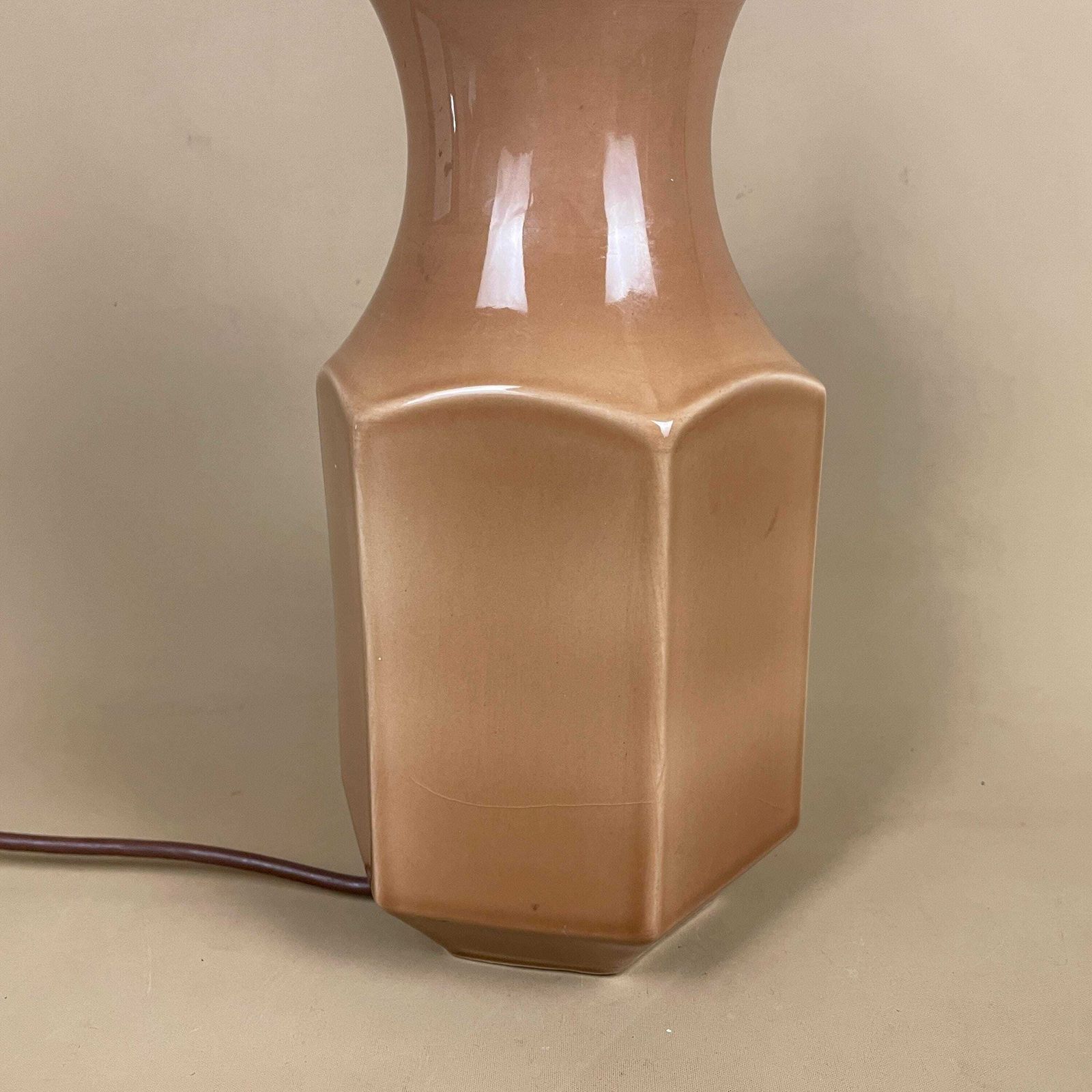 Ceramic Lamp Light Bedside Table Hexagon Shape Vase Beige Light Antique Brass Gold Trims Medium Vintage Retro Decor Classic photo 99.0