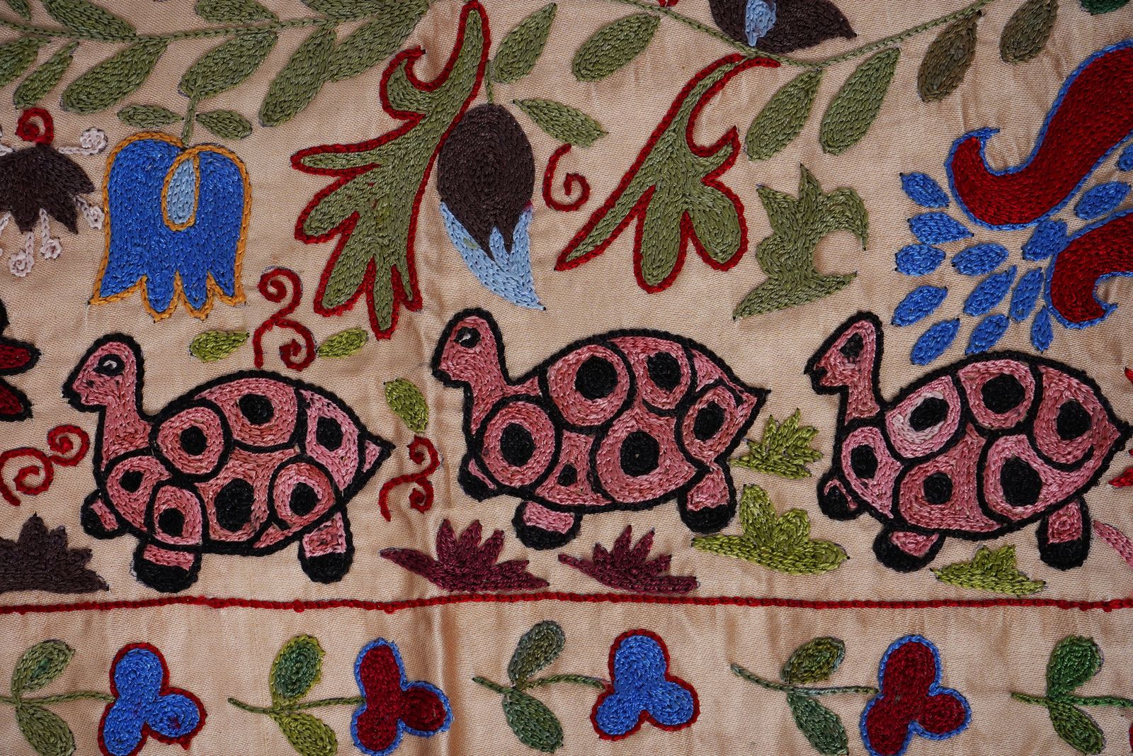Cream Uzbek Suzani Embroidered Table Runner – Red Pomegranate & Blue Floral Boho Textile 1'8'' X 6'1'' photo vintage