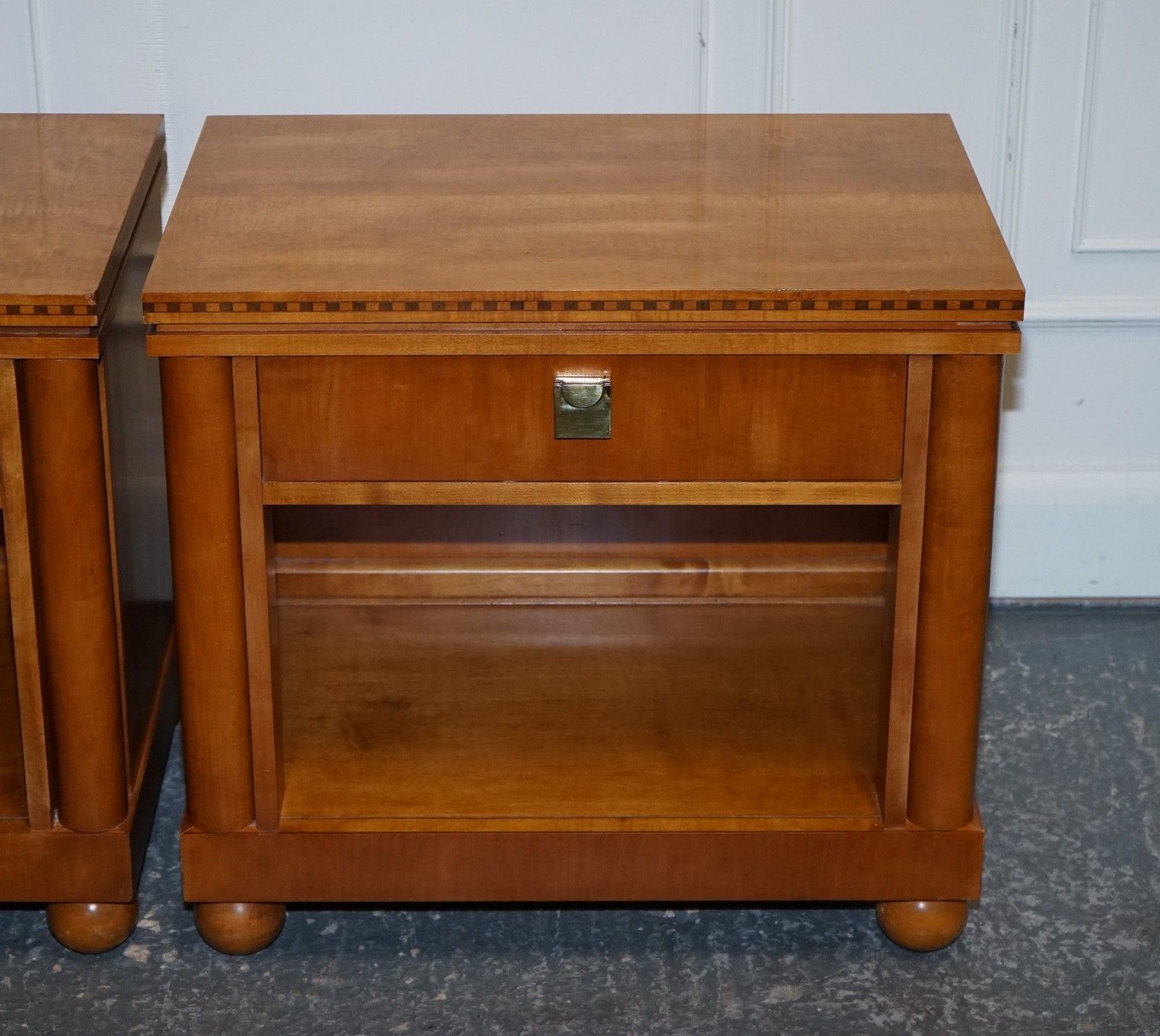Pair Of American Hickory White Genesis Biedermeier Nightstands Bedside Tables photo 2250.0