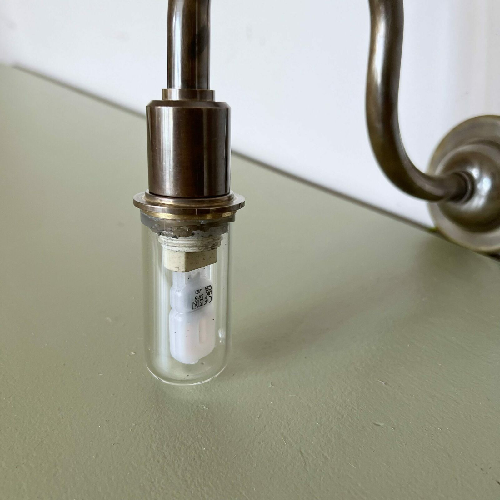 Contemporary Antique Brass Ip44 Rated Wall Light Swan Neck Arms photo 165.0