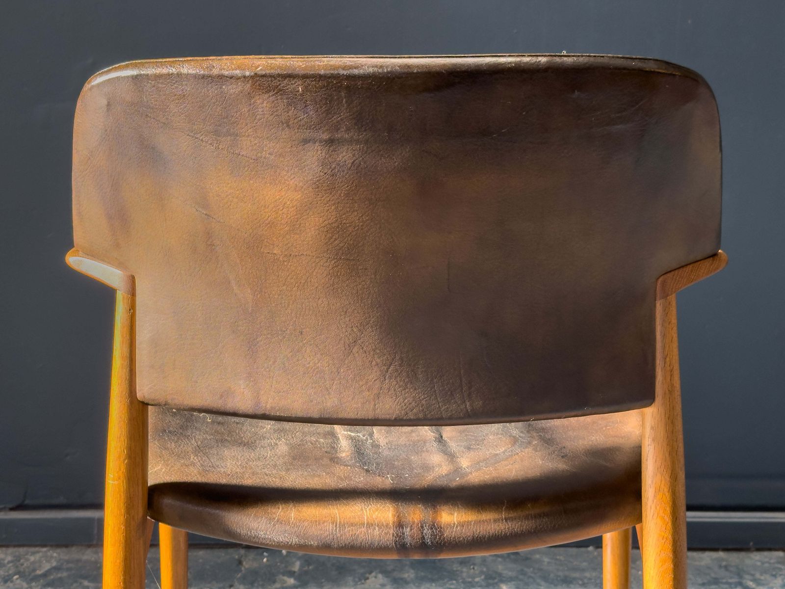 photo vinterior Ejnar Larsen & Aksel Bender Madsen Model 4205 Chair