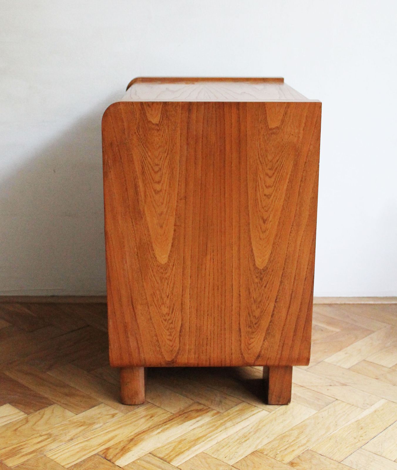 photo buy Pair Of 1930s Art Deco Bedside Tables