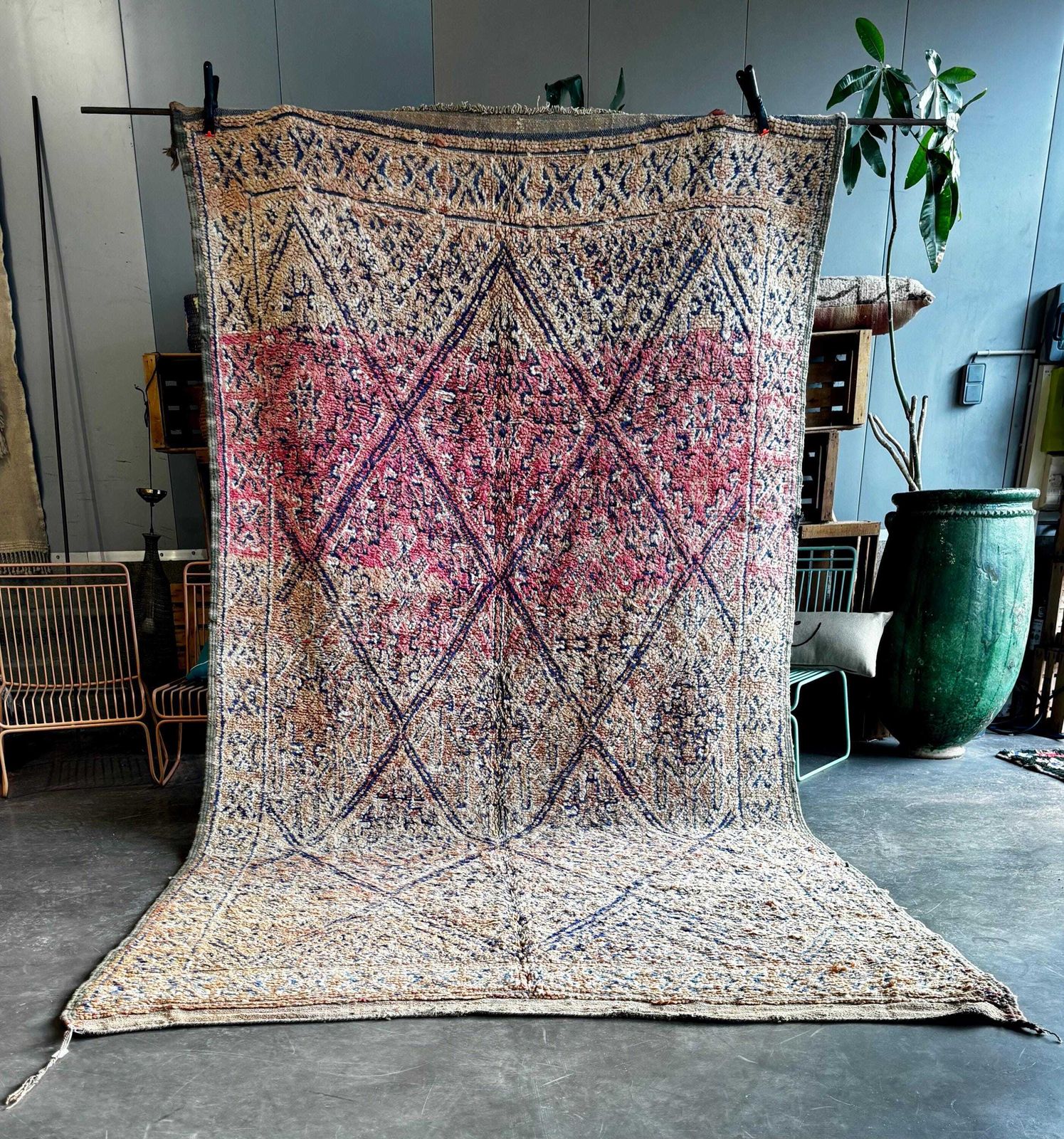 Vintage Moroccan Beni M’guild Rug 190x350 Cm – Authentic Handwoven Wool Berber Rug From The Atlas Mountains