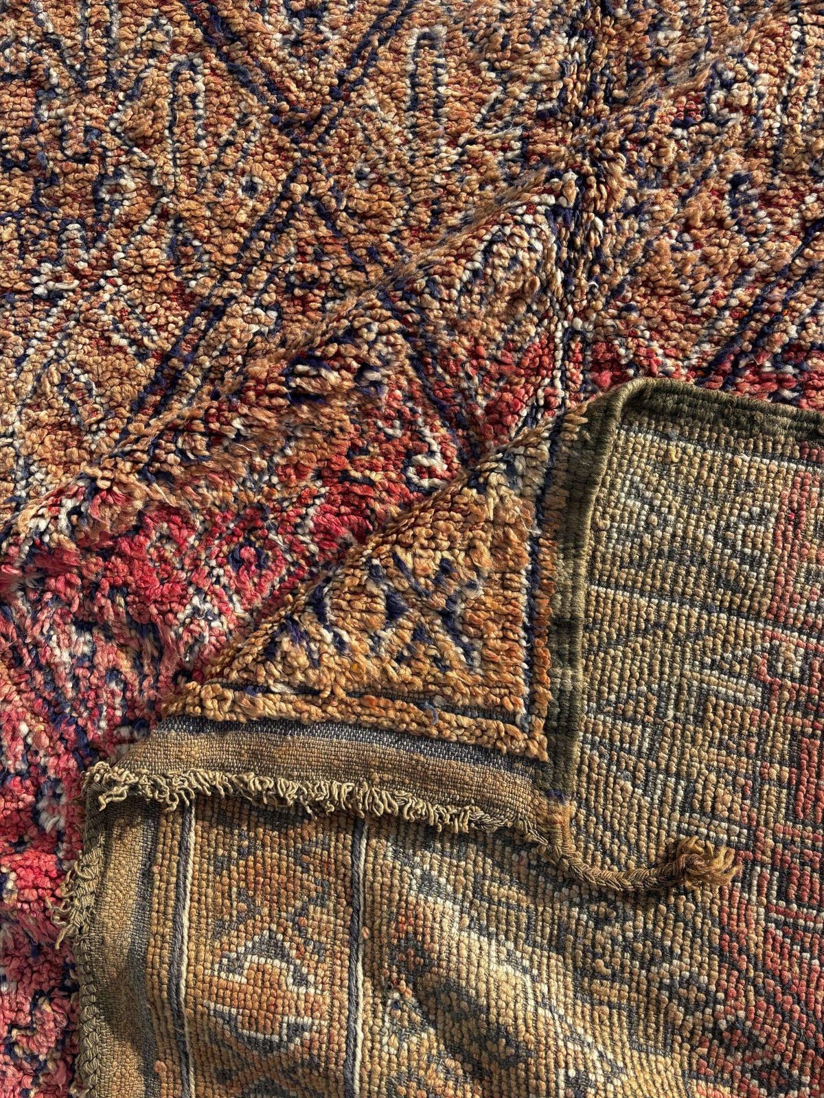 Vintage Moroccan Beni M’guild Rug 190x350 Cm – Authentic Handwoven Wool Berber Rug From The Atlas Mountains photo for sale