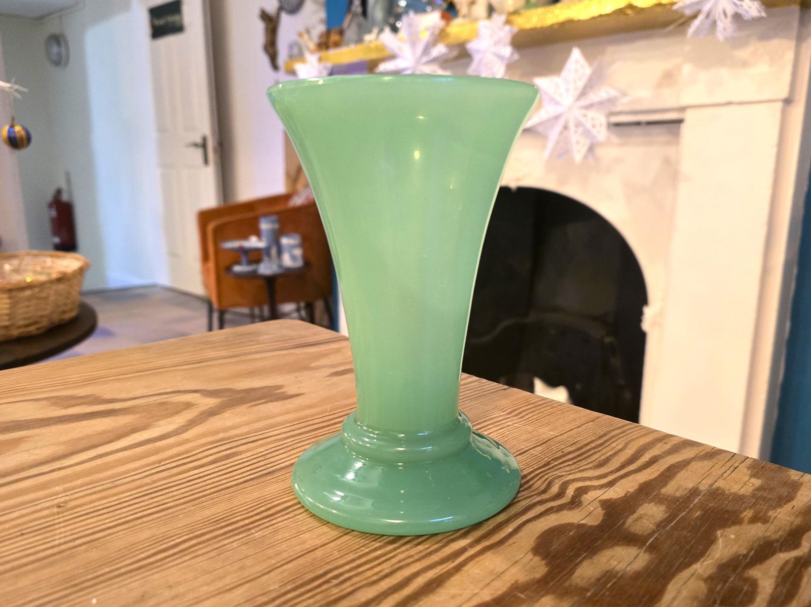 Antique Uranium Glass Schindler And Co Vase   Jadeite Translucent Green Vase C. 1900   Uv Active photo Home Decor