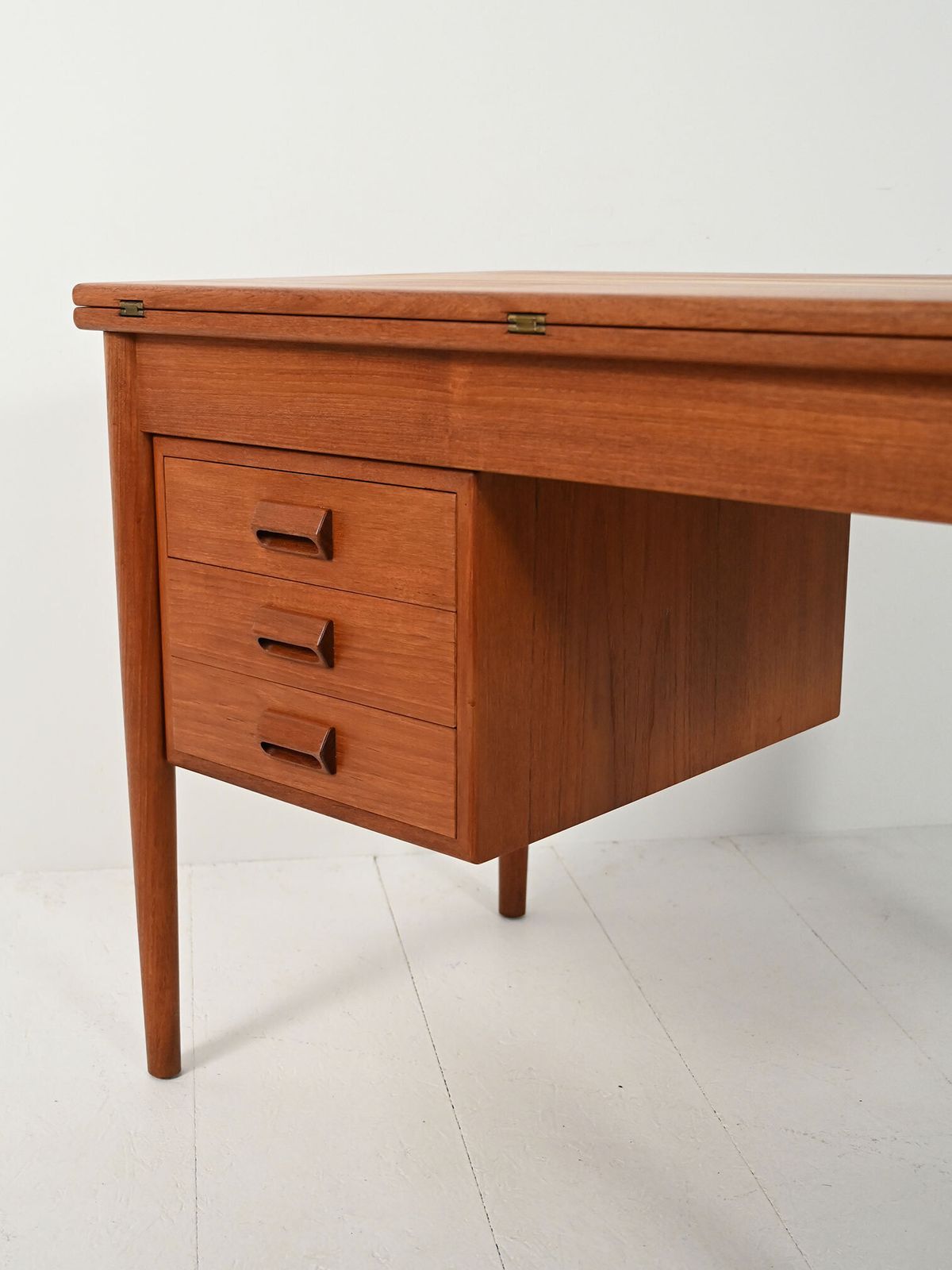 photo furniture Scandinavian Flip Top Desk By Børge Mogensen