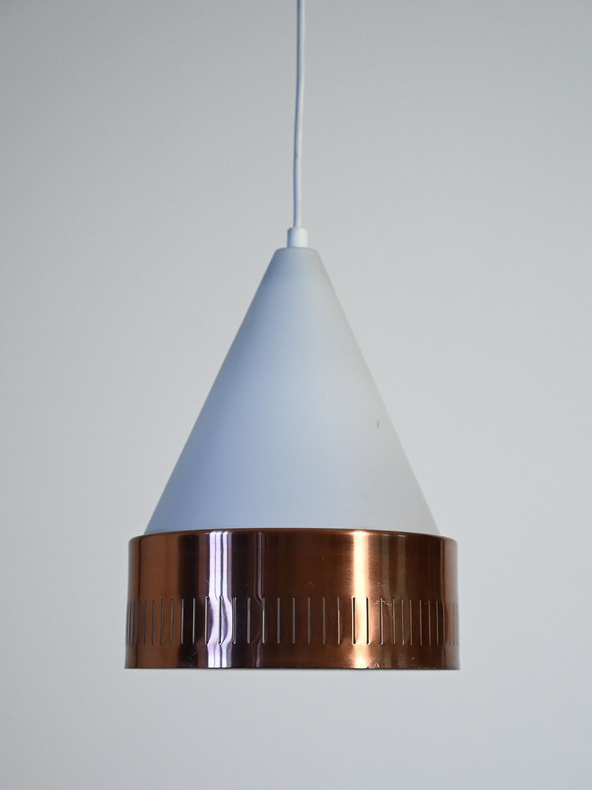 Scandinavische Hanglamp Met Koperen Ring