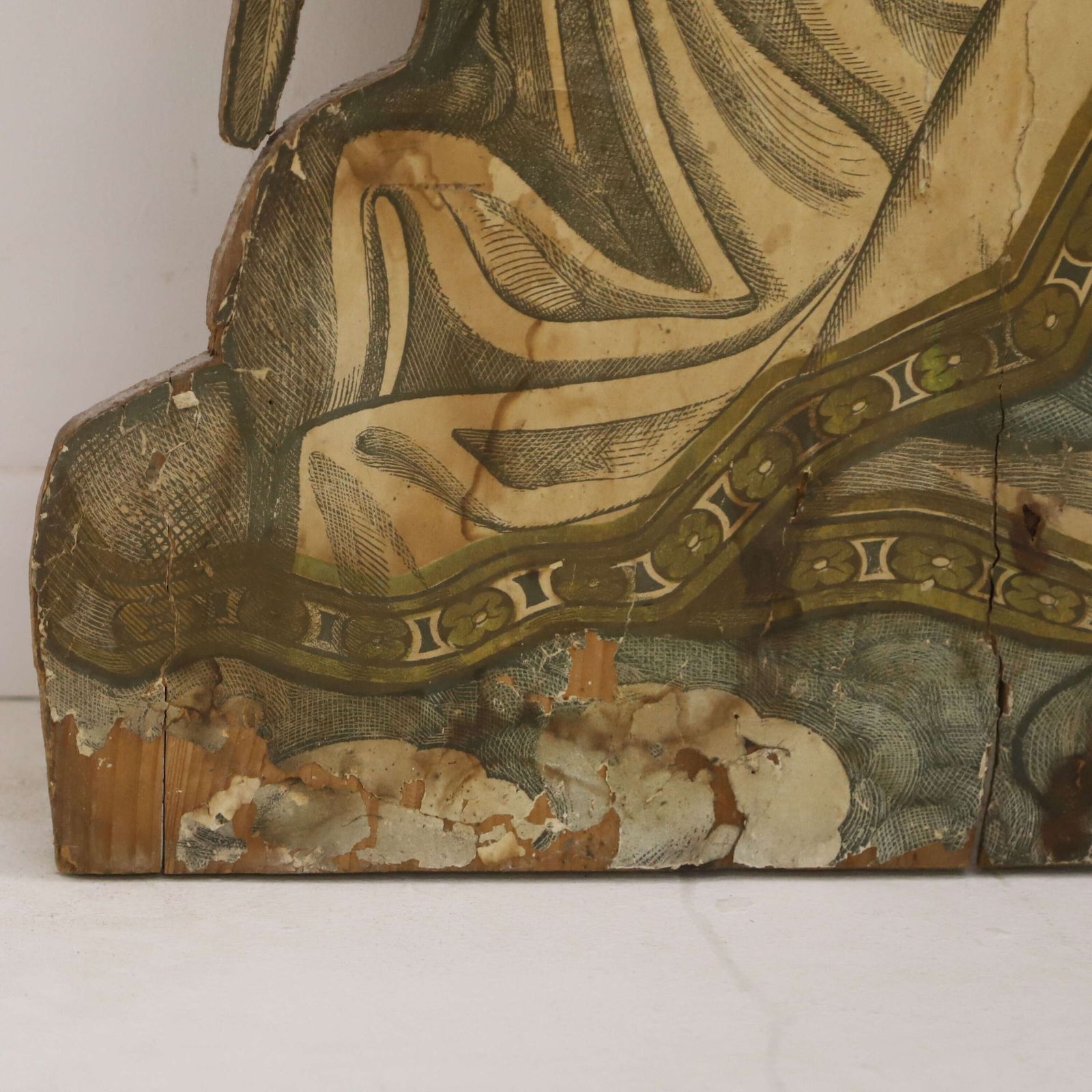 Pair Of Early 20th Century French Angel Panels With Original Paper Decoration photo 575.0