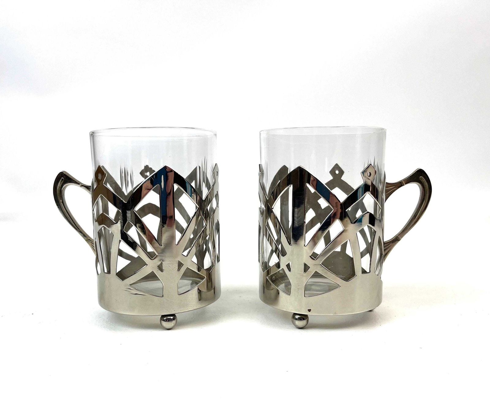 Stunning Avant Garde Pair Of Bauhaus Art Deco Tea & Coffee Glass Cups In Silver Plated Holders