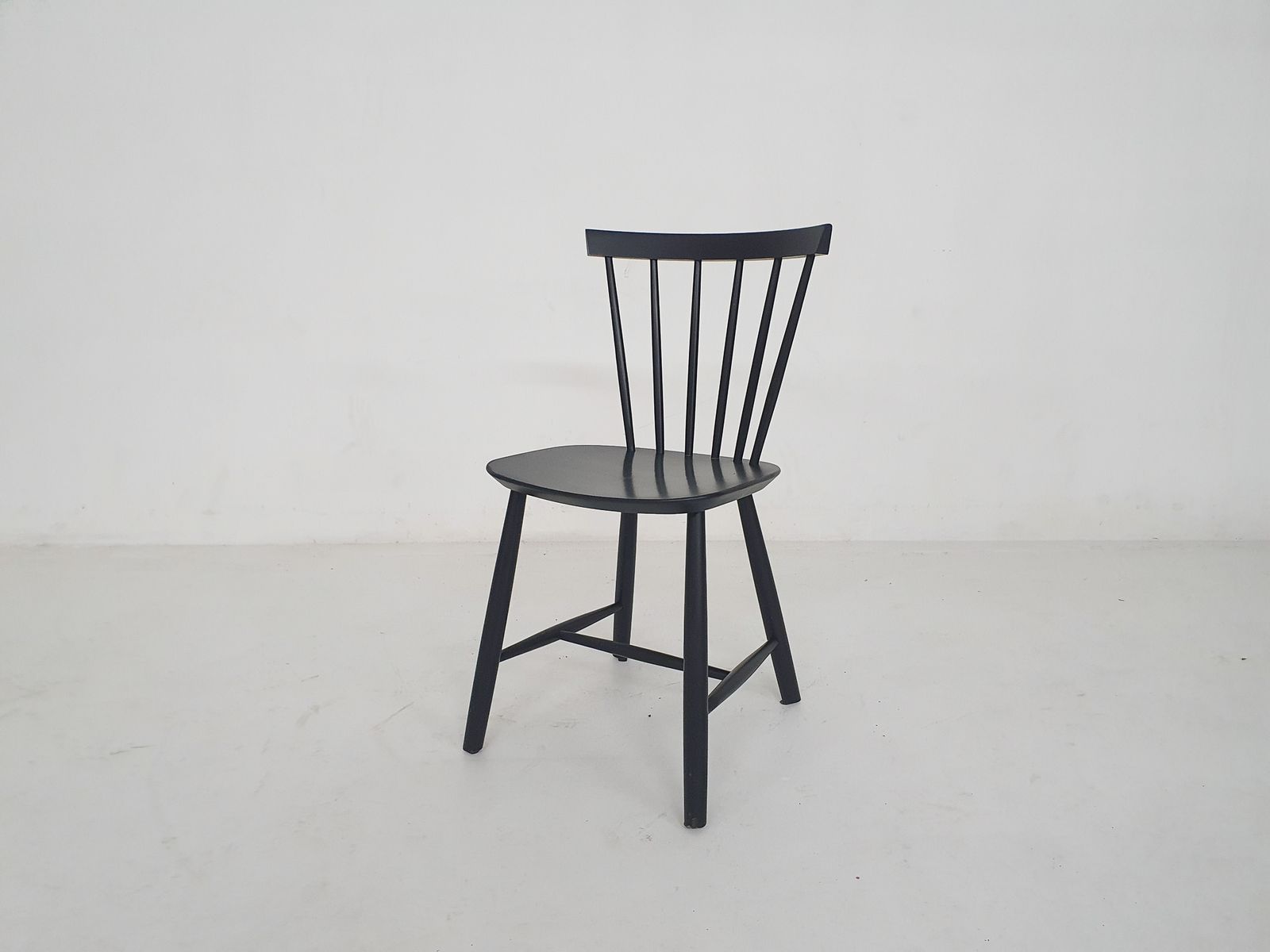 Poul M. Volther J46 Spindle Back Chairs For Fdb Mobler, Denmark, 1956 photo Furniture