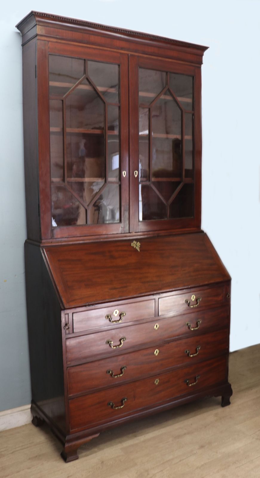 This Lovely Quality Late18th Or Early 19th Century Mahogany Bureau Bookcase. photo vinterior