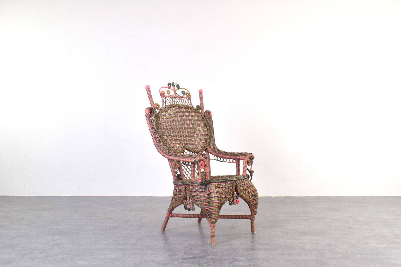 American Victorian Wicker Armchair From Heywood Wakefield, 1910s.