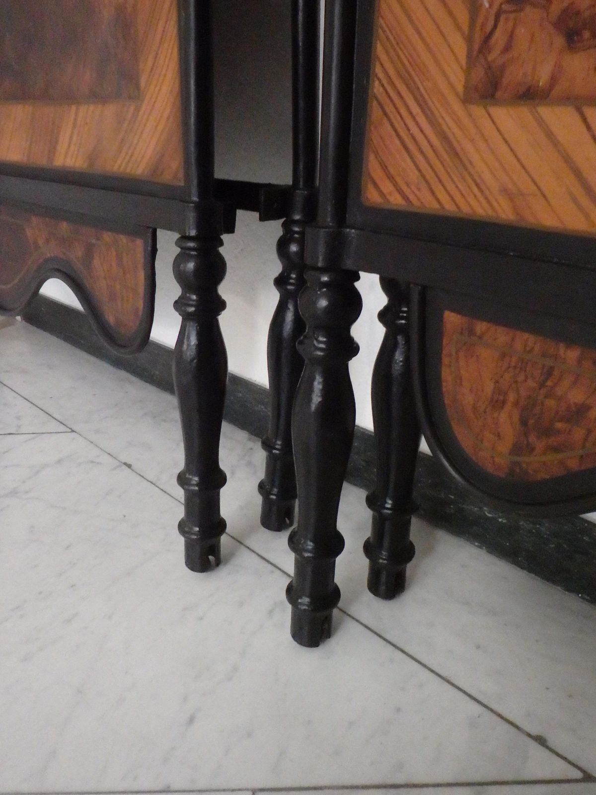 photo buy 2 Art Nouveau Metal Hand Painted Extravagant Single Beds With Flowers Chalet Sty