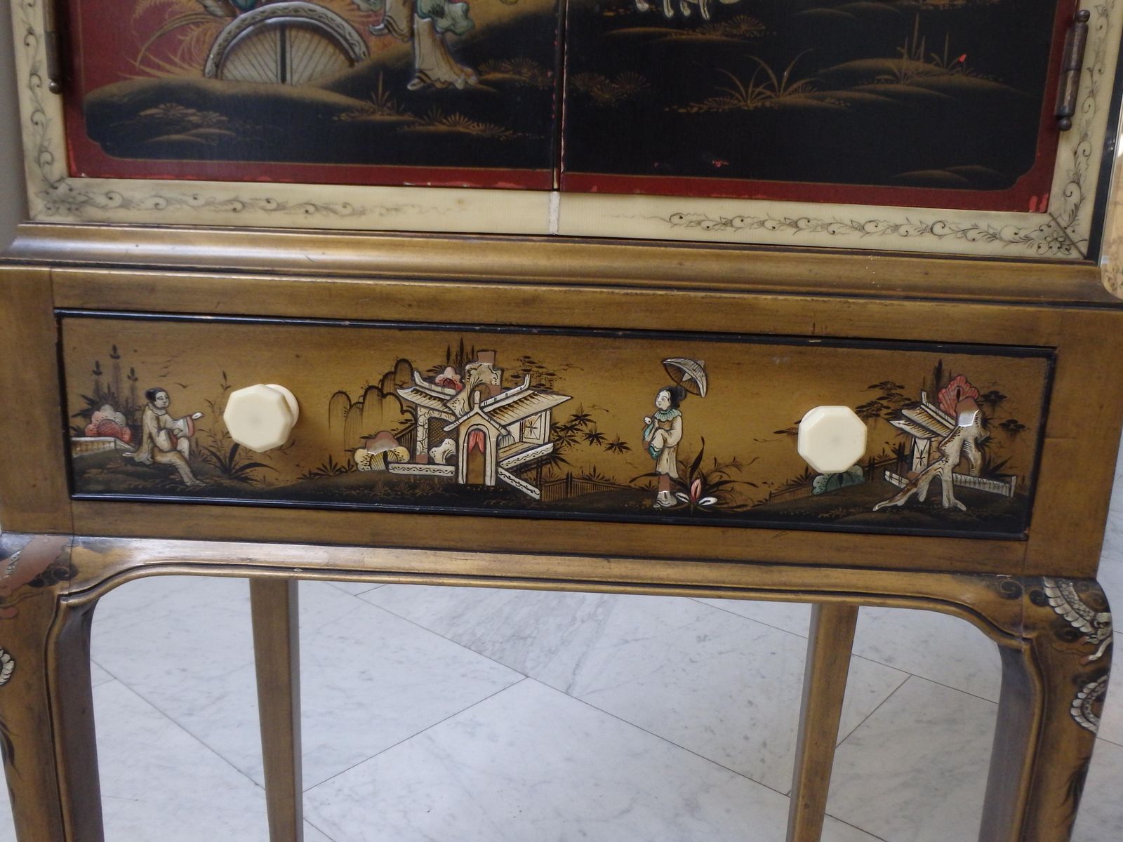 photo furniture 1920 Elegant Japonisem Red And Gold Dry Bar With Sculpted Figures And Pagodes