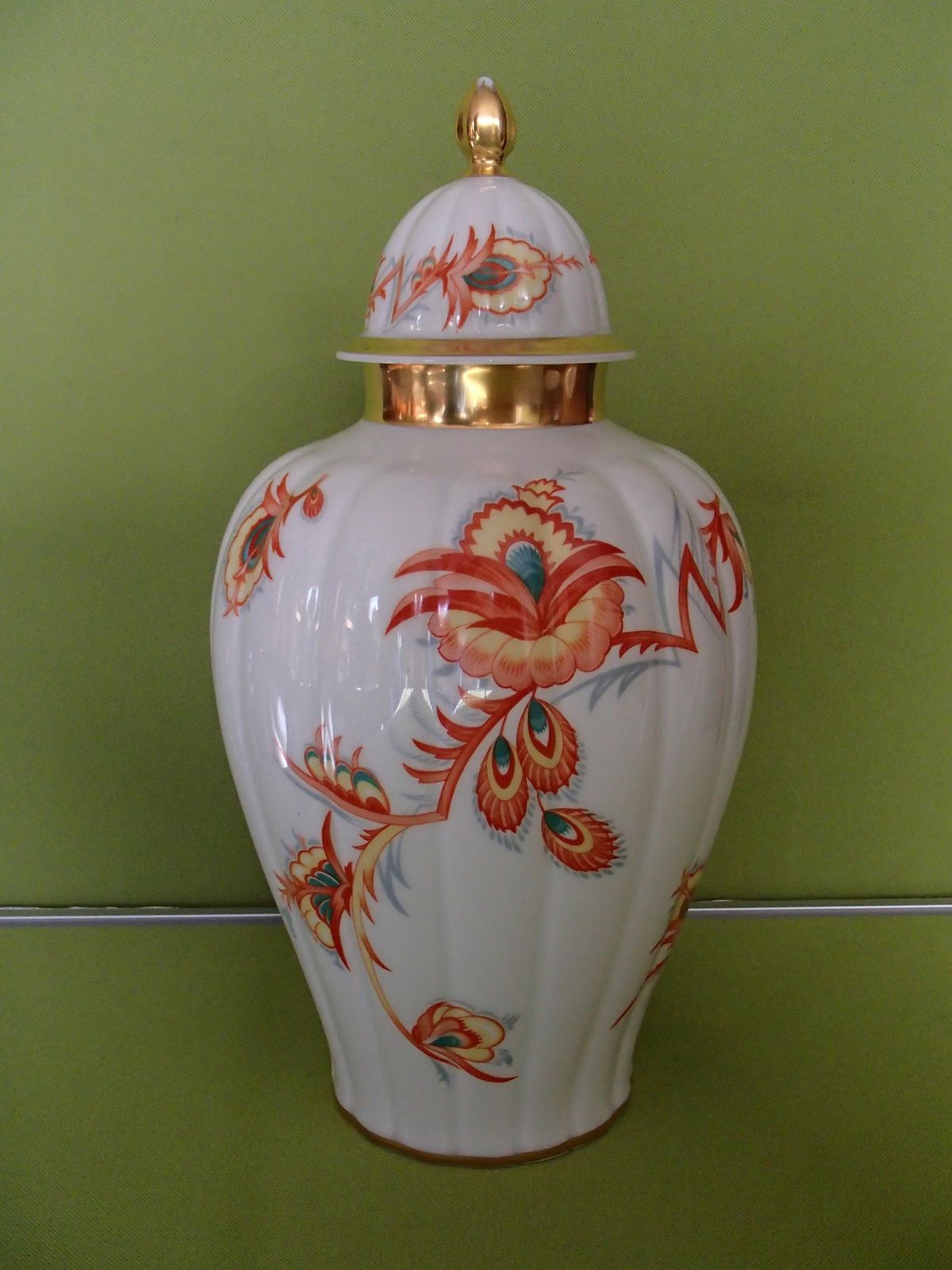 Art Deco Porcelain Vase With Lid By Thomas Bavaria With Cubistic Flowers photo furniture