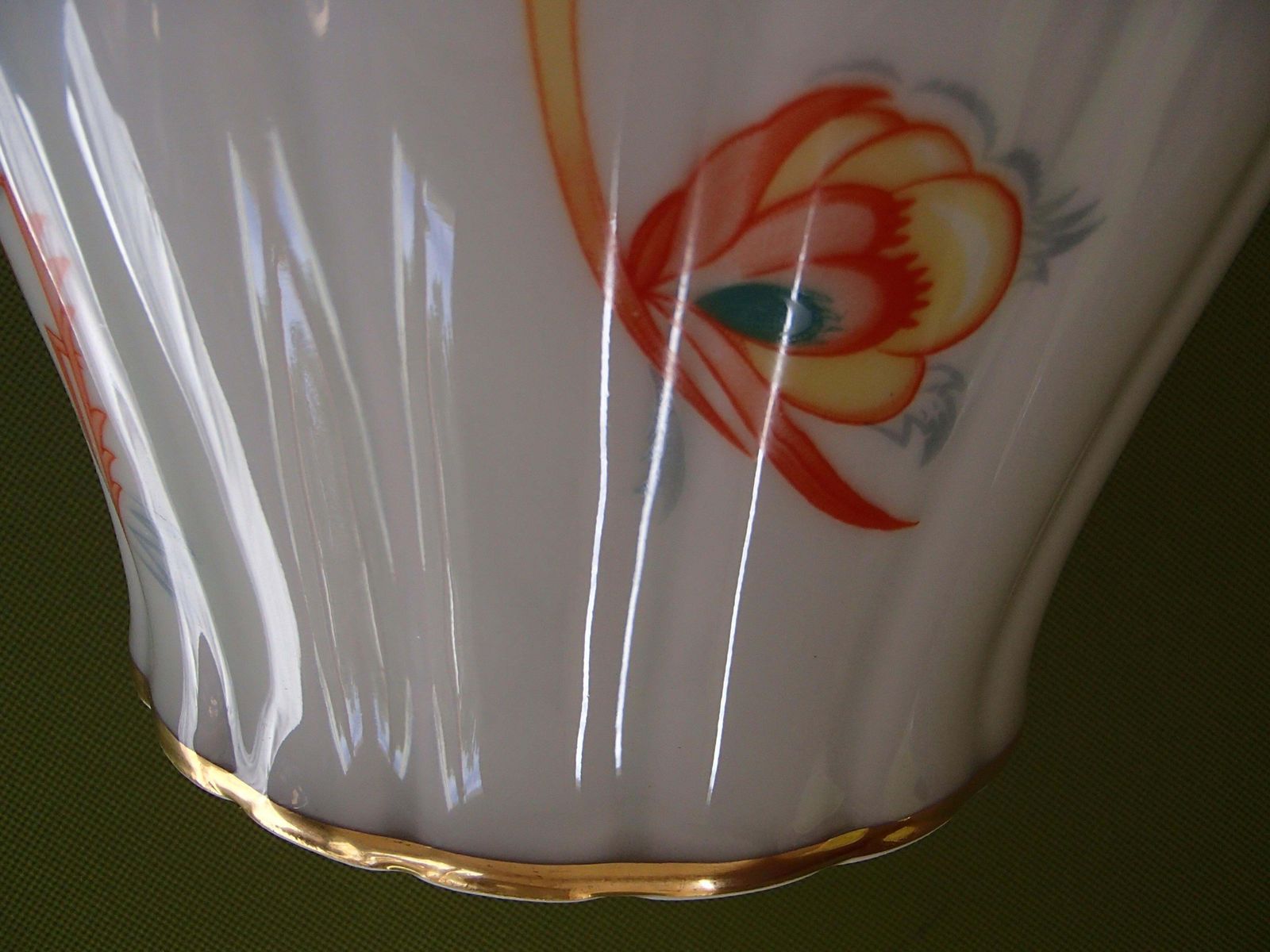 photo vinterior Art Deco Porcelain Vase With Lid By Thomas Bavaria With Cubistic Flowers
