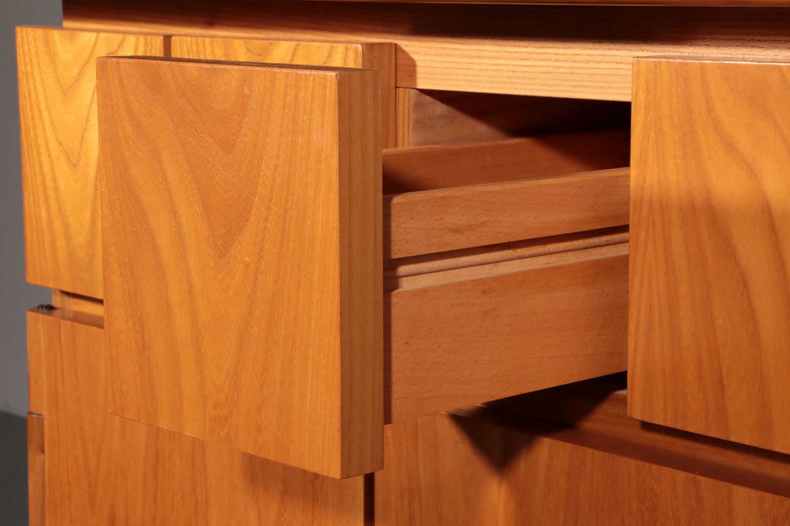 Iconic Italian Design Cabinet “Il Cerniera” By Silvana Arcelli Montanari For Tonelli (1970s) photo 4500.0