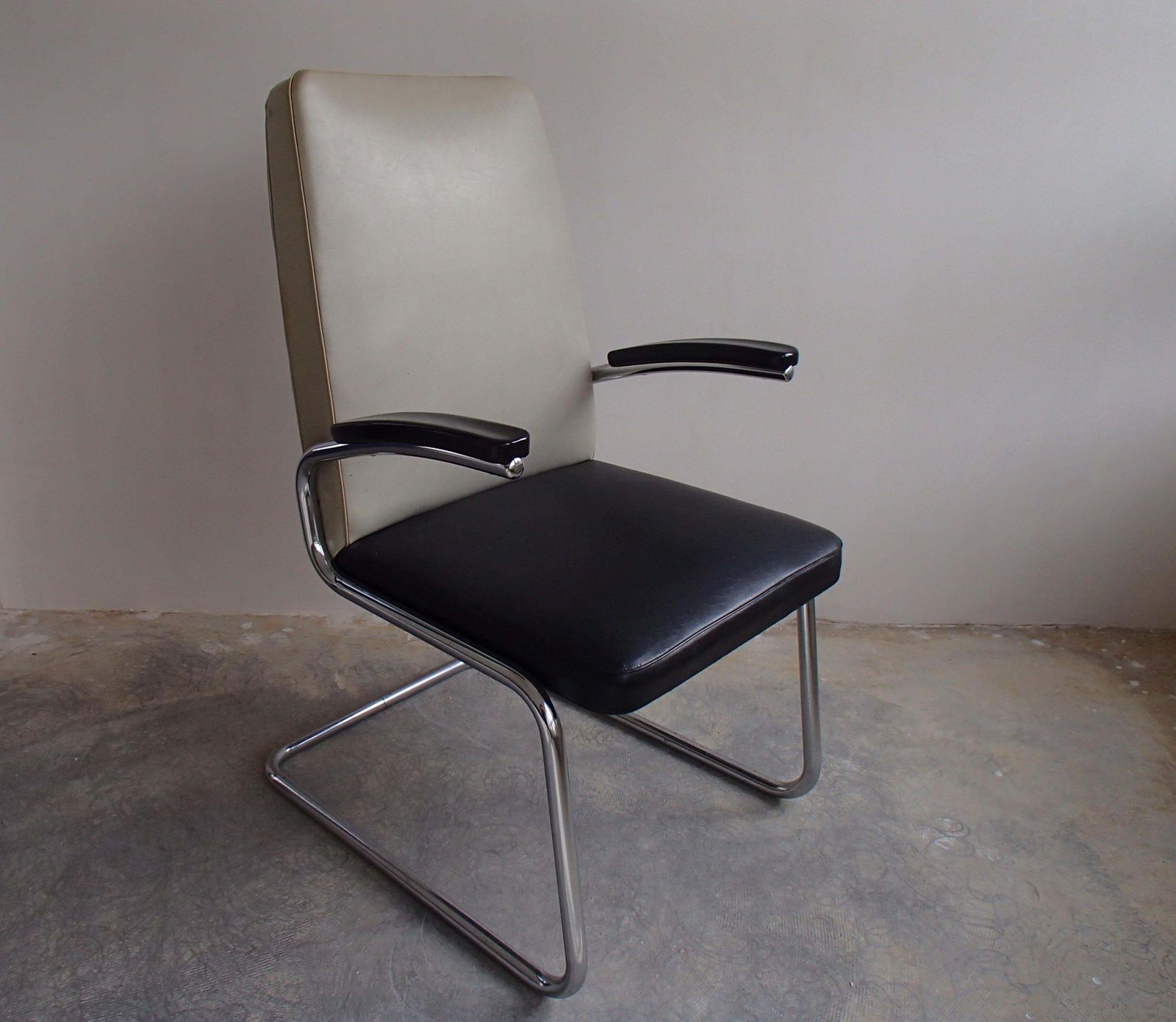 Midcentury Mauser Armchair With Original Leatherette Grey And Black photo for sale