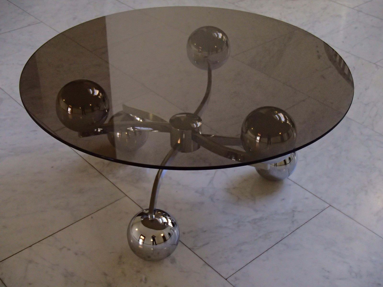 3061.0 1970 This Planet Chrome Coffee Table Round Brown Glass Top photo