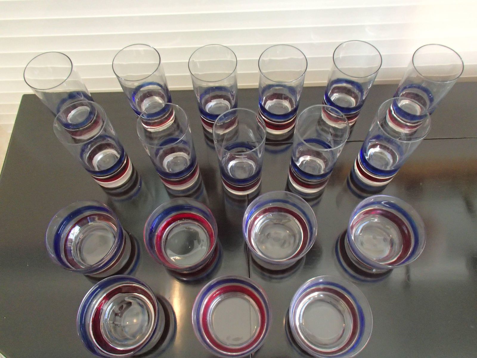 Mid Century Seven Cups And 11 Water, Long Drink Glasses Red Blue Fulvio Bianconi photo buy