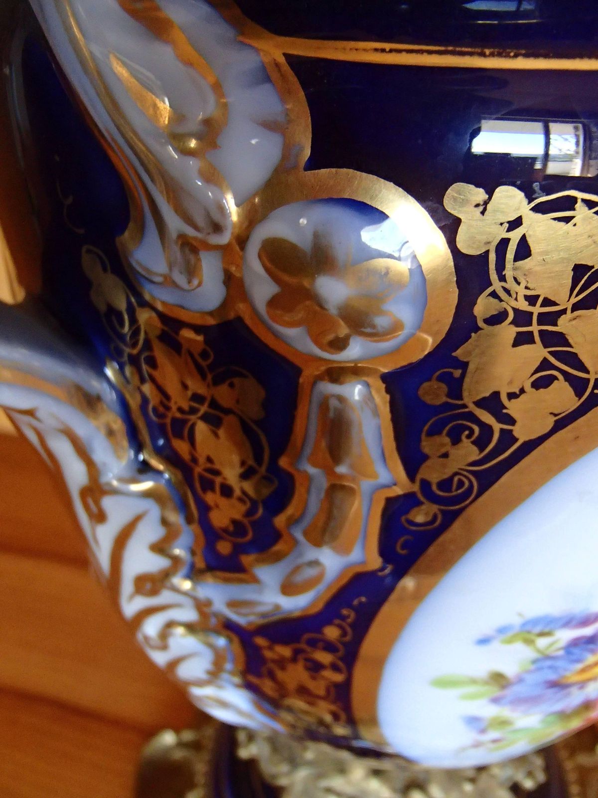 photo furniture Napoleon III Amphora Shaped Porcelain Sèvre Vase With Bronze Parts