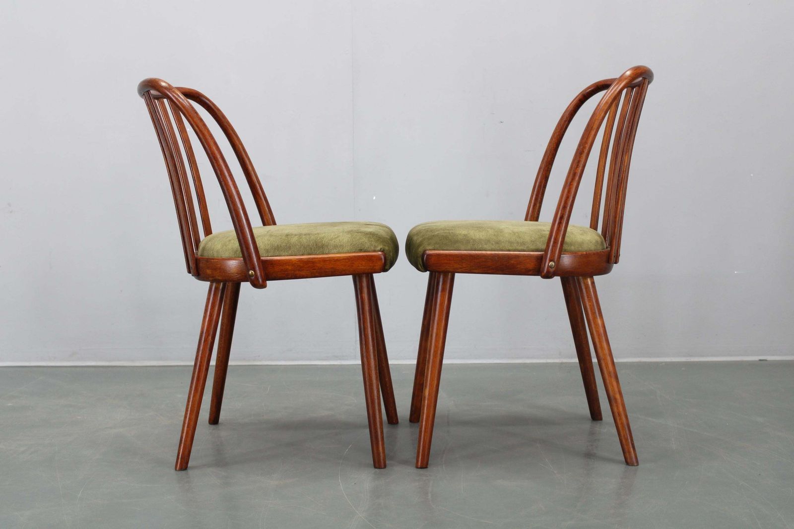 Set Of Four 1960s šuman Mid Century Beech Dining Chairs, Restored Upholstery photo vinterior
