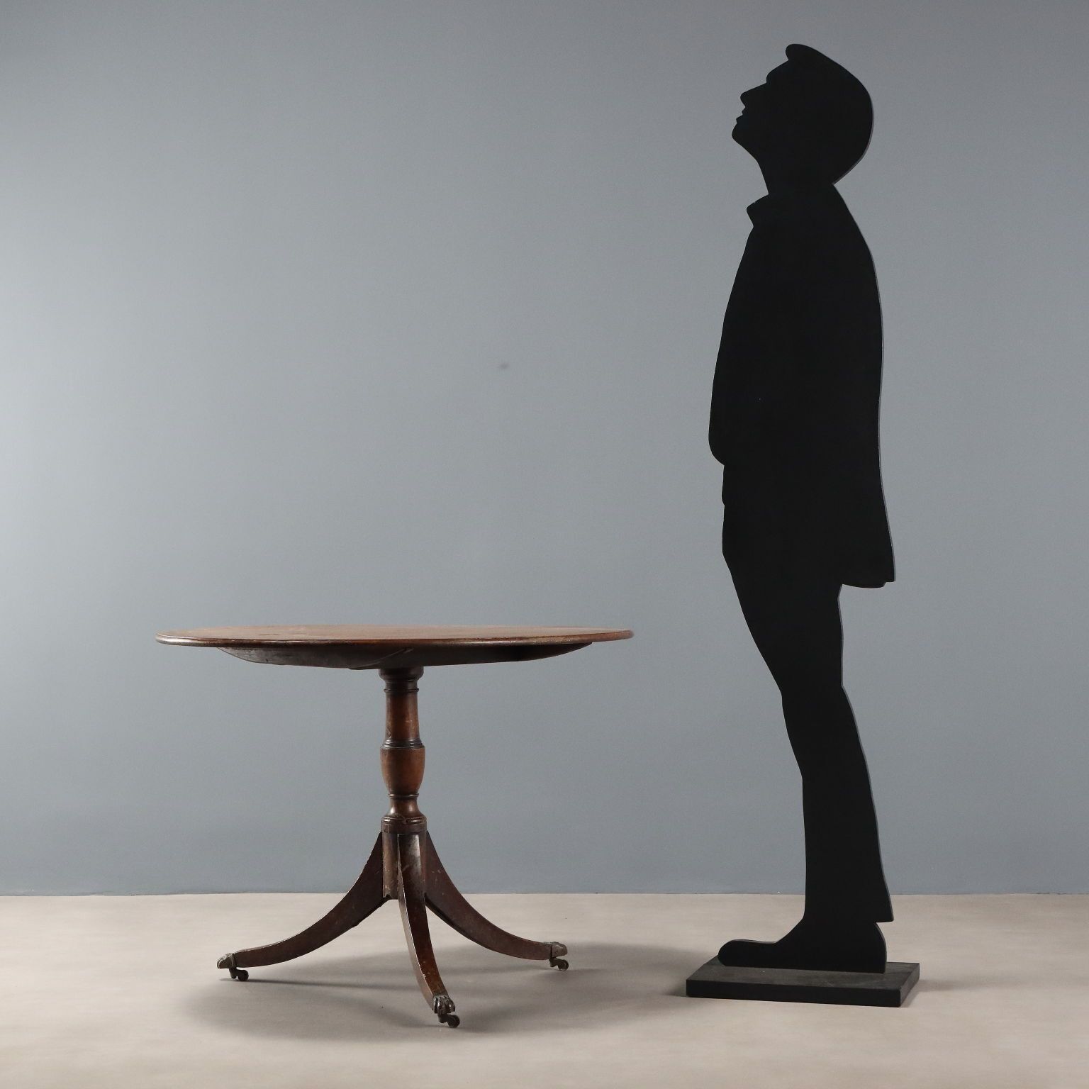 Antique Table Mahogany Oval Shaped England XIX Century photo for sale