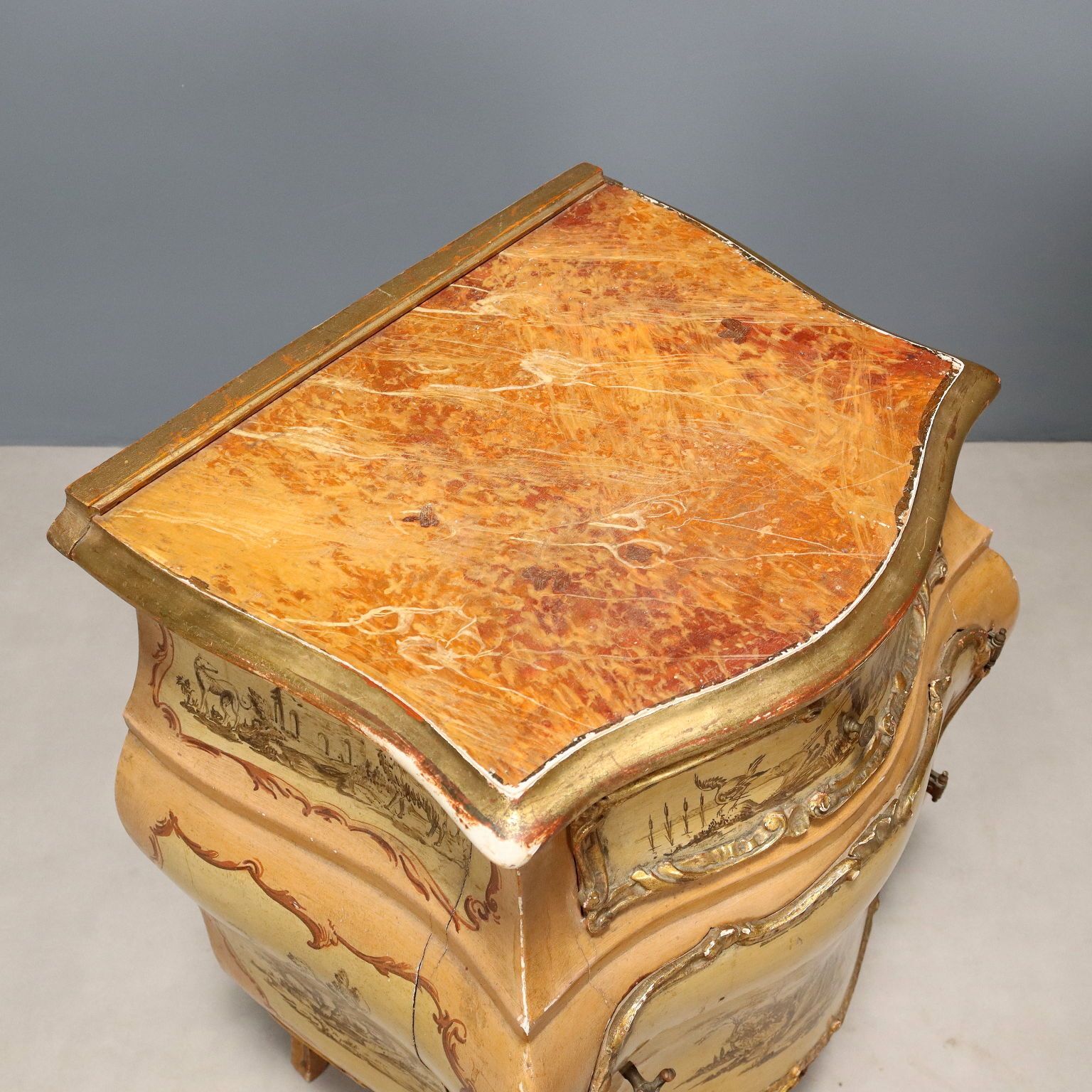 photo for sale Coppia Di Comodini In Stile Barocchetto Veneziano