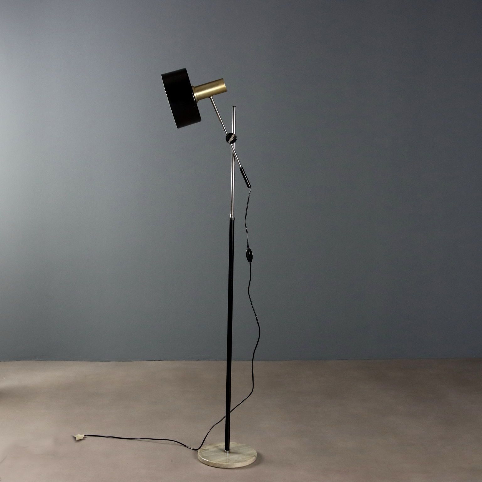 photo furniture Vintage Floor Lamp Aluminium Metal Design Italy 1960s