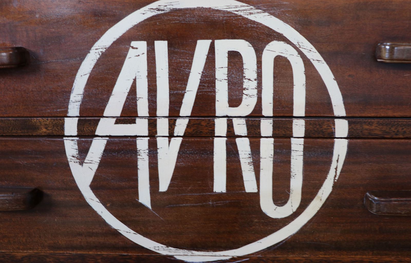 A Lovely, Classic 1930s Chest Of Five Drawers, Later Hand Sign Written For Avro Aeronautic Engineering. photo 595.0