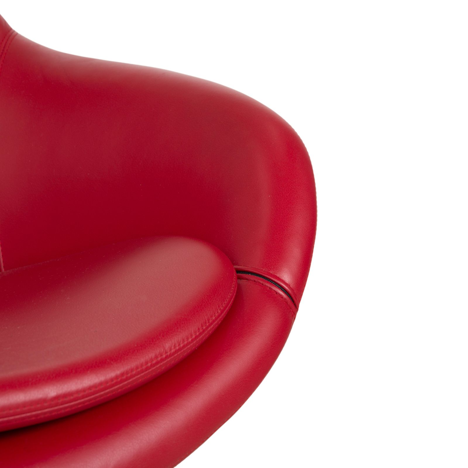 Varier Cocoon, fauteuil en cuir rouge photo vinterior