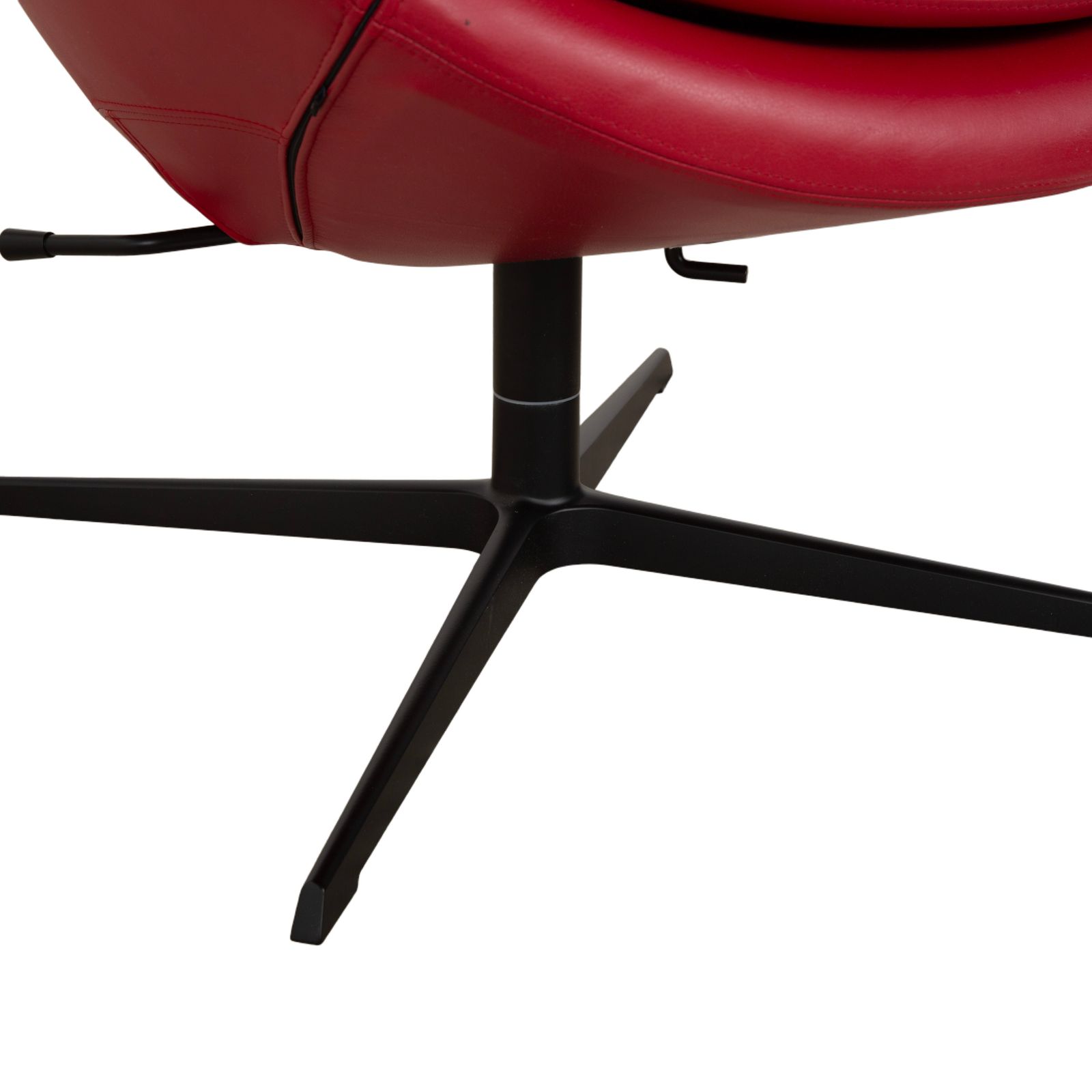 Mobilier Varier Cocoon, fauteuil en cuir rouge photo
