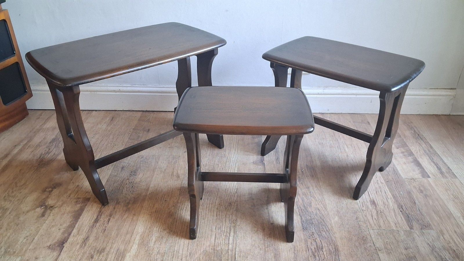 photo vintage 1960's  Ercol Chantry Mid Century Solid Elm Nest Of Tables