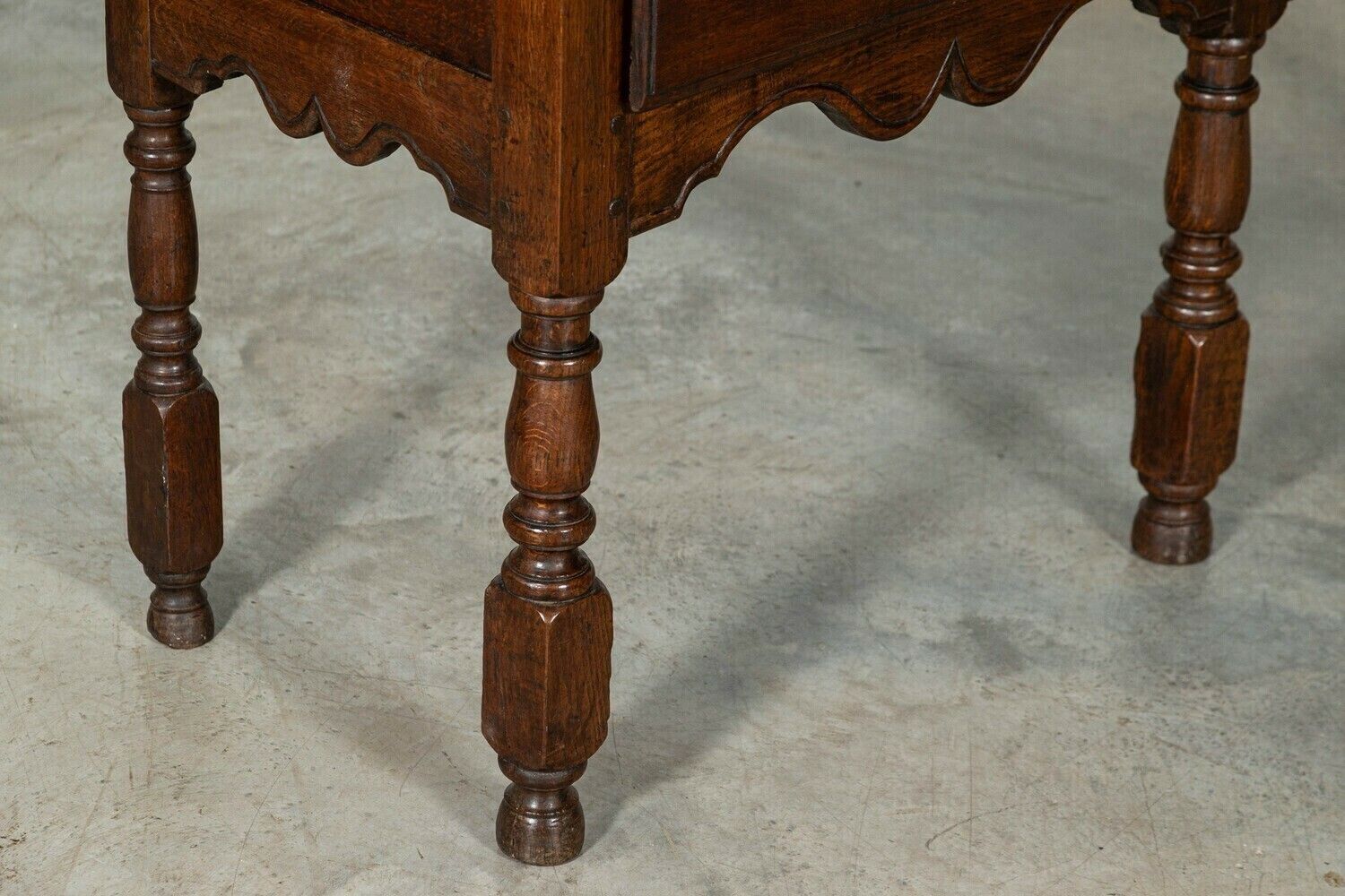 photo buy Large 18thc English Oak Dresser