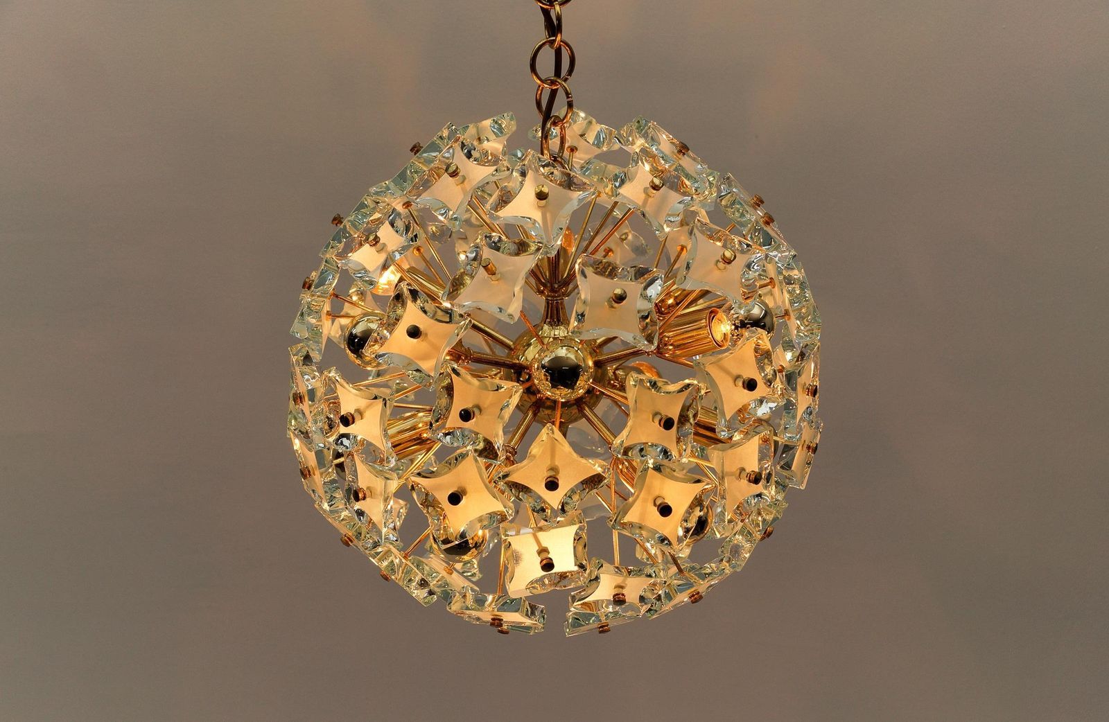 2458.0 Snowflake Lamp In Gold And Glass In The By Zero Quattro, 1960s Italy photo