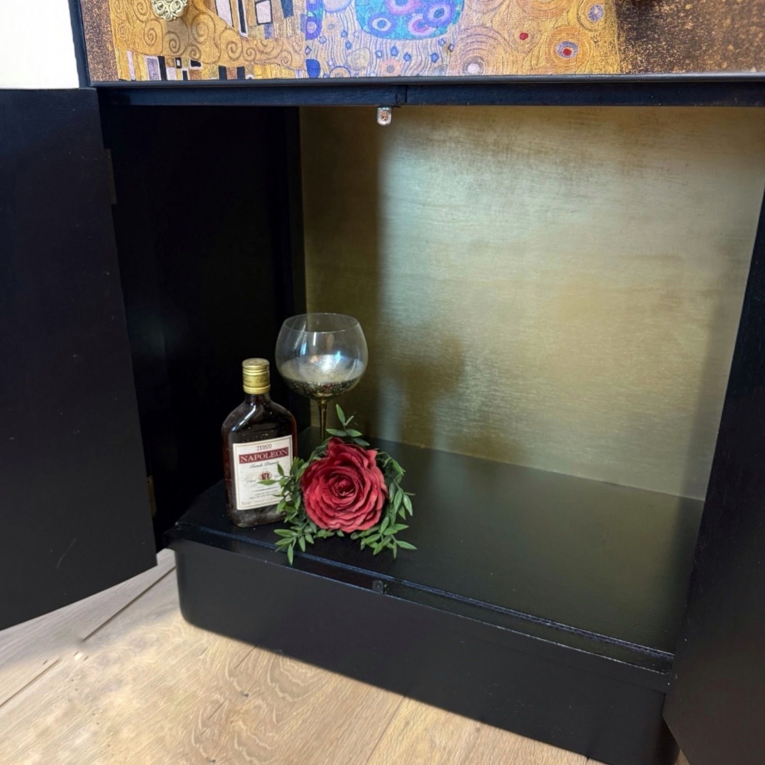 Black Art Deco Nathan Cocktail Cabinet With Gustav Klimt The Kiss Mural, Black, Drinks, Dresser photo vinterior