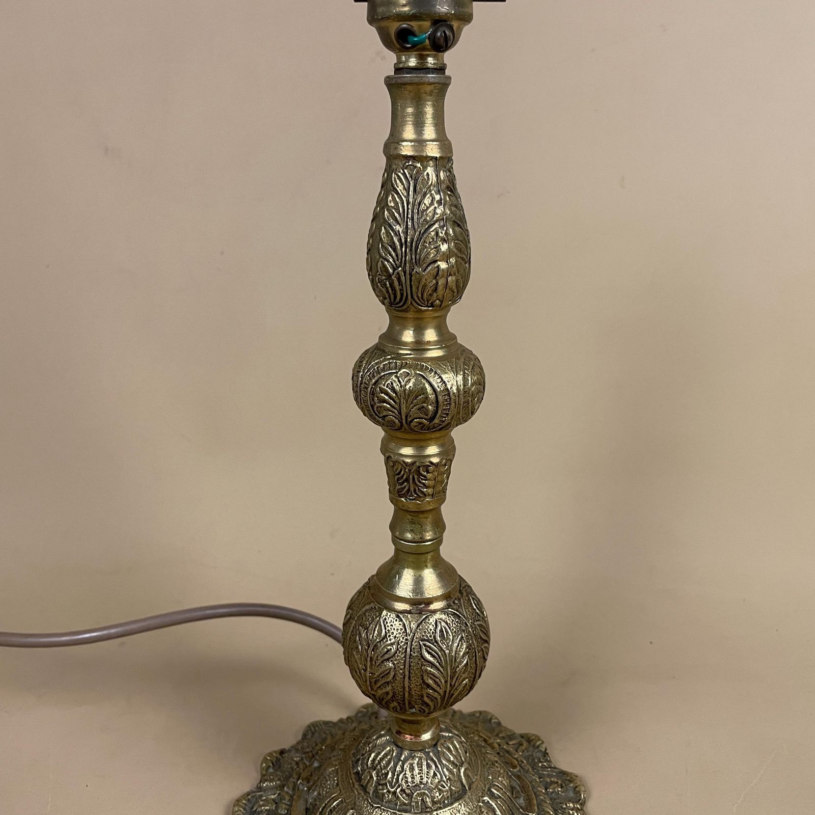 Antique Metal Gold Brass Lamp Light Bedside Side Table Desk Column Ornate Detail Round Scalloped Base Vintage Pattern Patterned Detail photo Lighting