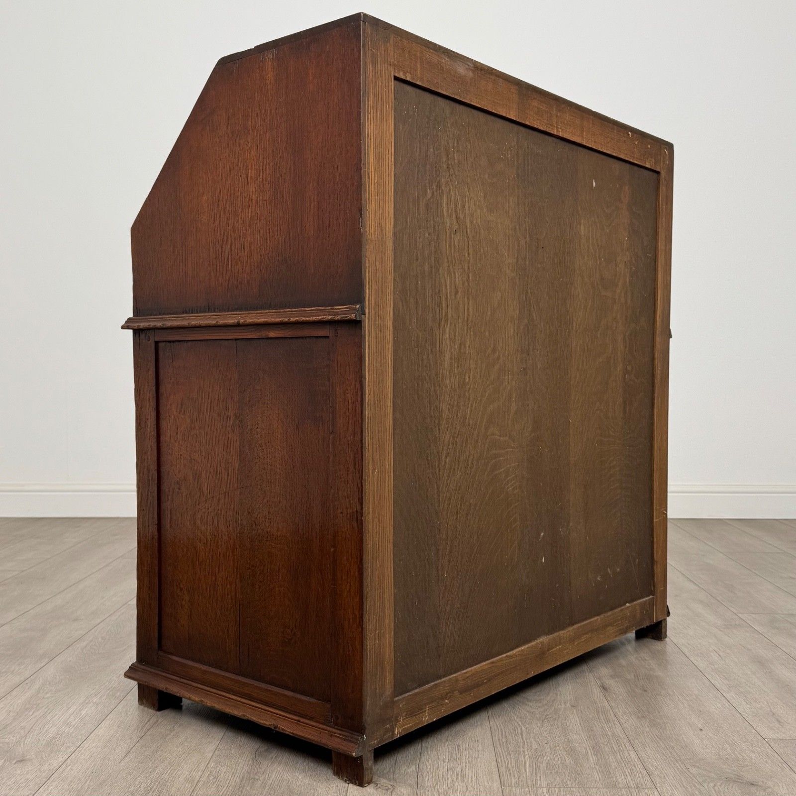 Antique 20th Century Fine Quality Bureau In Oak photo 585.0