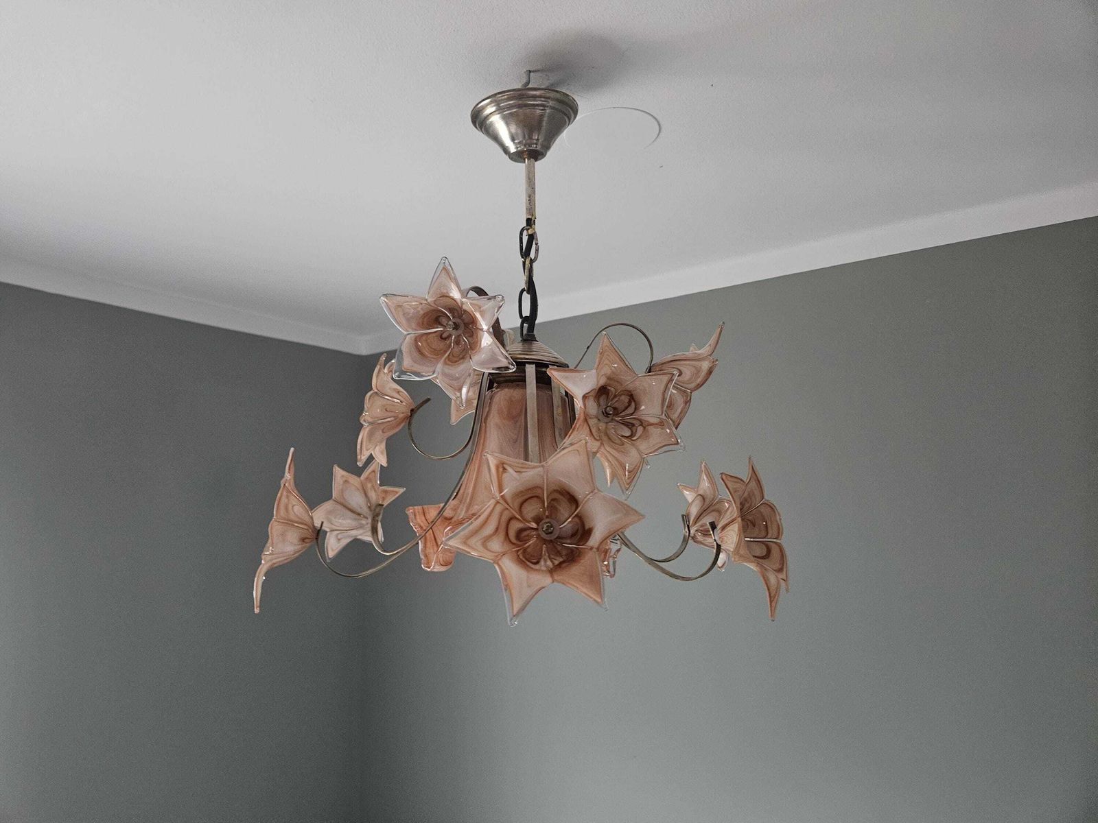 photo furniture Vintage Murano Glass Chandelier – Hand Blown Floral Design, Venini Style