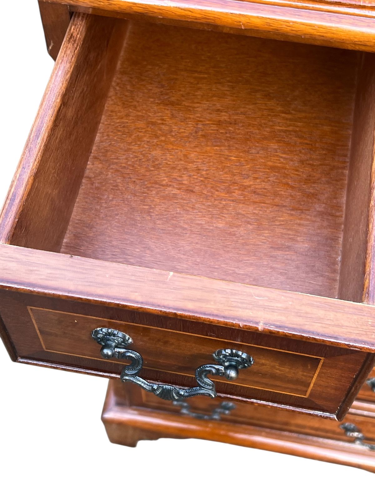 Vintage Mahogany Chest Of Drawers photo 270.0