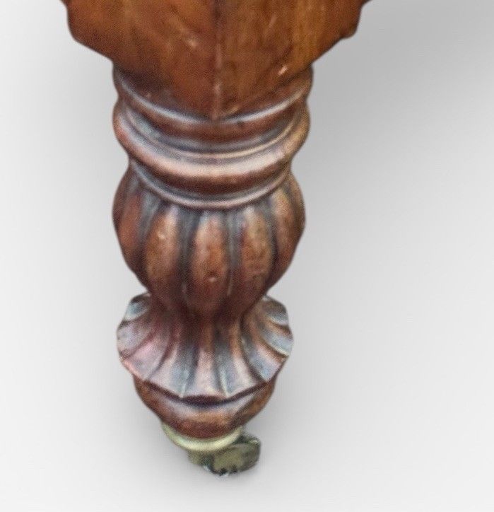 photo vintage Antique Victorian Mahogany Double Spoon Back Sofa Serpentine Front C1870s
