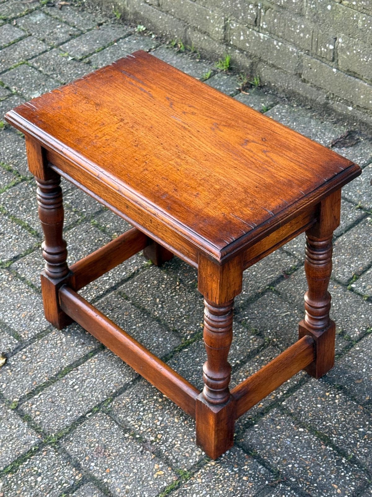Quality Vintage Solid Wood Small Side Table English Traditional Occasional Table C1950s (49cm W, 44cm H) photo furniture